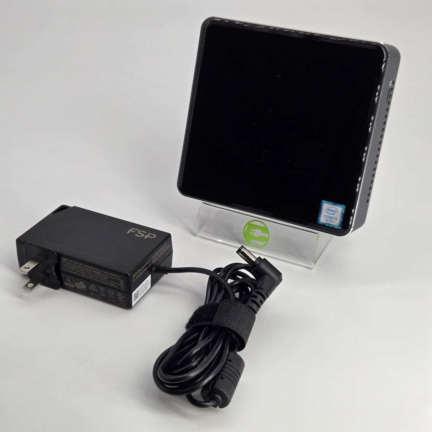 Intel NUC 7I 3pnk SA J31188-303 i3-7100 2.40GHz 16GB RAM SSD 256GB